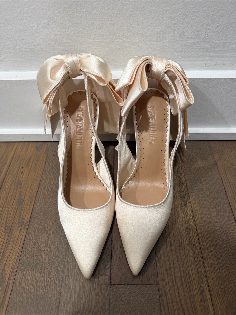 Women’s Satin Bow Heels in Champagne - Steve Madden